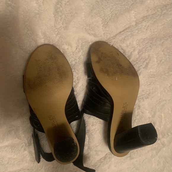 Charles David Black Chunky Heel - Picture 4 of 6